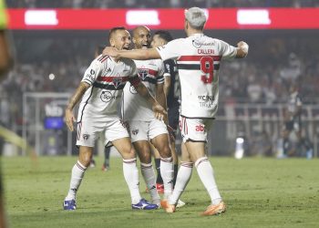 São Paulo F.C. – Com dois de Calleri, São Paulo vence Corinthians de virada pelo Brasileirão