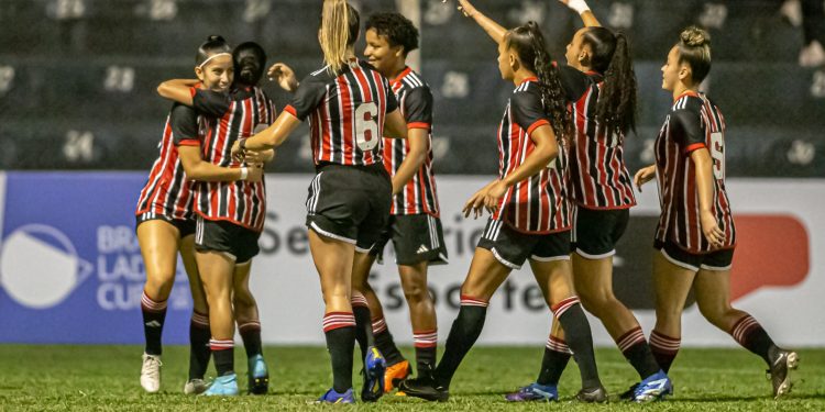 São Paulo F.C. – São Paulo vence e lidera grupo na Brasil Ladies Cup Sub-20 São Paulo F.C. – São Paulo vence e lidera grupo na Brasil Ladies Cup Sub-20