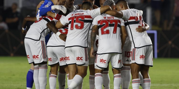 São Paulo F.C. – No último clássico do ano, Tricolor visita o Santos São Paulo F.C. – No último clássico do ano, Tricolor visita o Santos