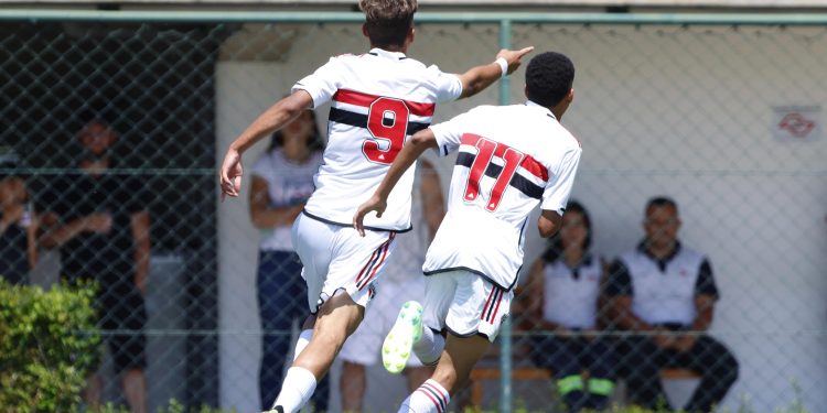 São Paulo F.C. – Sub-13 empata com o Palmeiras na primeira partida da final do Paulista São Paulo F.C. – Sub-13 empata com o Palmeiras na primeira partida da final do Paulista