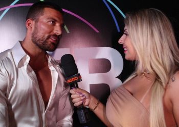 Andressa Devillo estreia como repórter no Agito na TV na festa do ator Simone Susinna