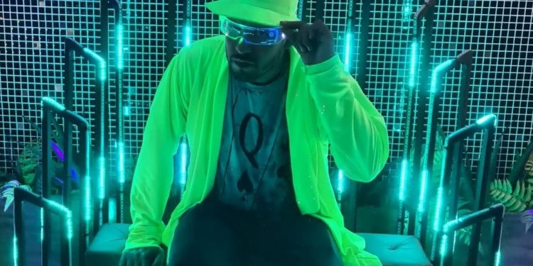 De olho na mudança do mercado de eventos, DJ Marcio Braz cria a “Festa Neon” e lança clipe De olho na mudança do mercado de eventos, DJ Marcio Braz cria a “Festa Neon” e lança clipe