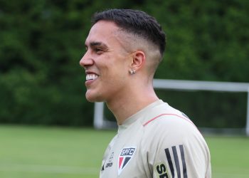 São Paulo F.C. – Igor Vinícius participa do treino com o elenco
