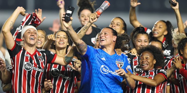 São Paulo F.C. – São Paulo vence o Santos e avança à final do Paulista Feminino
