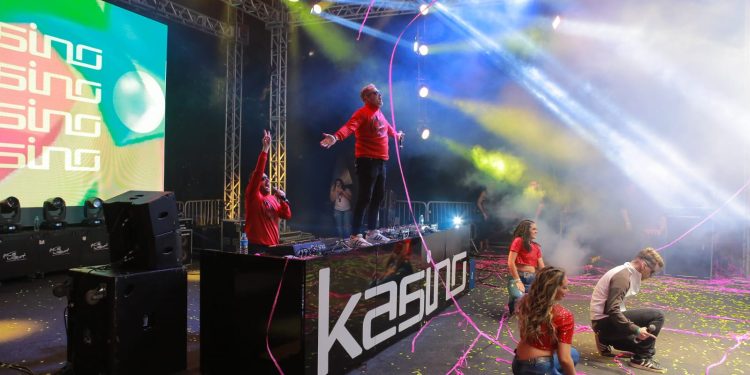 Após 17 anos, Kasino volta com a mesma energia