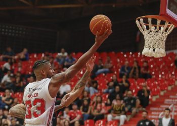 São Paulo F.C. – Com boa atuação, Basquete Tricolor derrota Pato Basquete, em casa, pelo NBB