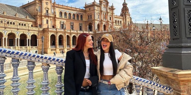 Gabi Medina e Vivi Wanderley viajam a Sevilha na Espanha para o Grammy Latino 2023 Gabi Medina e Vivi Wanderley viajam a Sevilha na Espanha para o Grammy Latino 2023
