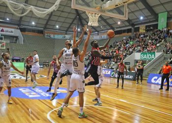 São Paulo F.C. – Fora de casa, Basquete Tricolor derrota o Caxias no NBB