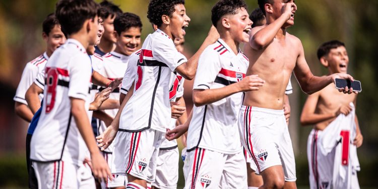 São Paulo F.C. – Sub-12 vence clássico e chega à final do Paulista