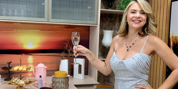 Vanessa Martinazzo: a alma do Café Com Vanessa na Rede TV! Tocantins