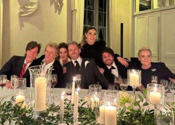Médico das estrelas Dr. Ivan Rollemberg, Sir Rod Stewart e David Palmer em Londres