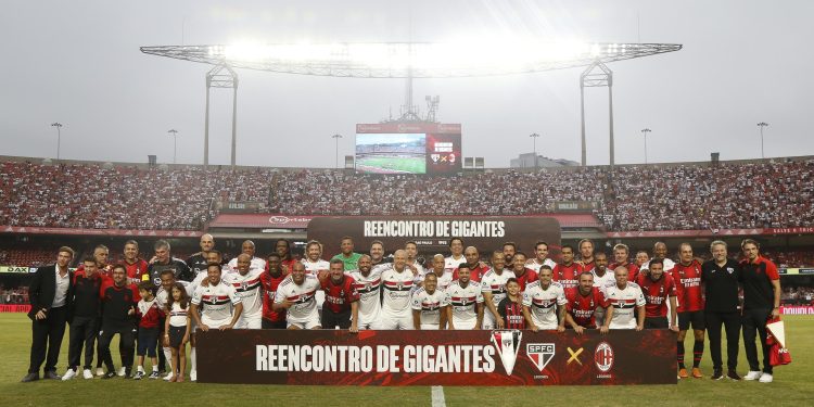 São Paulo F.C. – São Paulo goleia o Milan no Reencontro de Gigantes