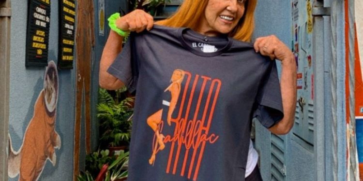 Rita Cadillac lança linha de camisetas e ecobags em parceria com confecção descolada de SP
