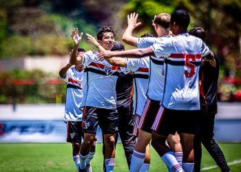 São Paulo F.C. – Sub-16 goleia Flamengo e segue 100% na Adidas Cup