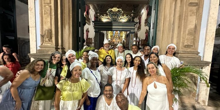 Centro de Umbanda Caboclo Taperoá comemorou seus 29 anos com Missa Ecumênica na Igreja Rosário dos Pretos em Salvador Centro de Umbanda Caboclo Taperoá comemorou seus 29 anos com Missa Ecumênica na Igreja Rosário dos Pretos em Salvador