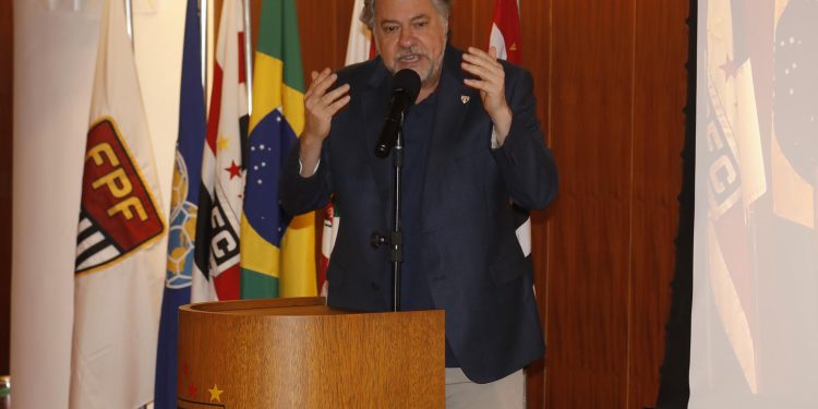 São Paulo F.C. – Julio Casares é empossado para segundo mandato na presidência do Tricolor