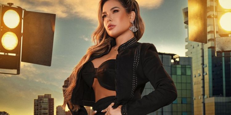 Gil Jung, ex-apresentadora do Multishow é conhecida por sua versatilidade  