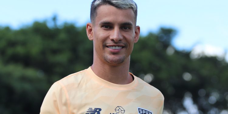 São Paulo F.C. – Recém-contratado, Ferreira já treina com o elenco São Paulo F.C. – Recém-contratado, Ferreira já treina com o elenco