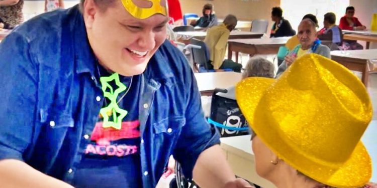 Thiago Michelasi promove “Carna do Bem” no Solar dos Jovens de Ontem e espalha amor por Porto Ferreira