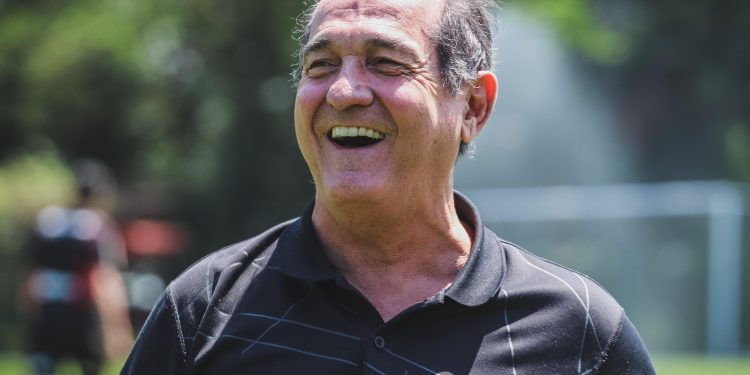 São Paulo F.C. – Tricolor renova com Muricy, Rui Costa, Zetti, Milton Cruz, Biasotto e Altair Ramos São Paulo F.C. – Tricolor renova com Muricy, Rui Costa, Zetti, Milton Cruz, Biasotto e Altair Ramos
