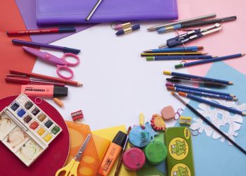 Como economizar na lista de material escolar
