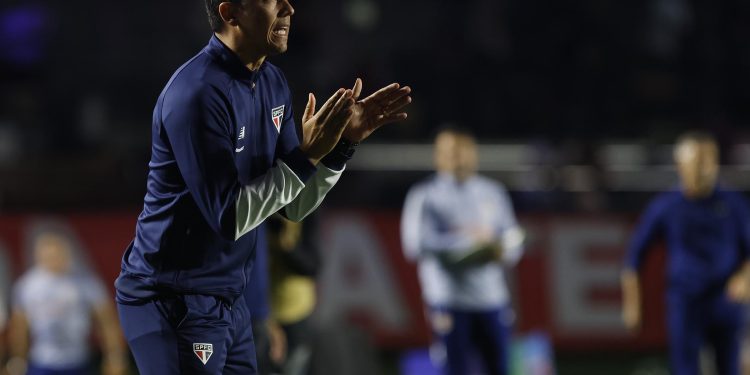 São Paulo F.C. – Carpini: “Tem de parabenizar o torcedor do São Paulo”