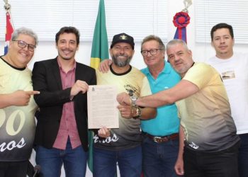Ricardo Patroni homenageia os 90 anos do Bloco do Boizão em Porto Ferreira com “Moção de Aplauso” na Câmara Municipal