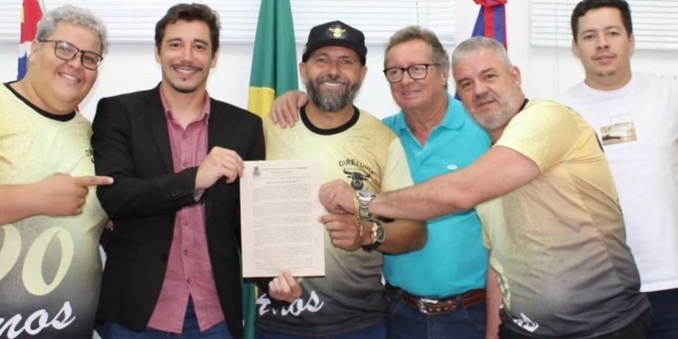 Ricardo Patroni homenageia os 90 anos do Bloco do Boizão em Porto Ferreira com “Moção de Aplauso” na Câmara Municipal Ricardo Patroni homenageia os 90 anos do Bloco do Boizão em Porto Ferreira com “Moção de Aplauso” na Câmara Municipal
