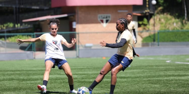 São Paulo F.C. – Equipe feminina se reapresenta e inicia nova semana de treinos São Paulo F.C. – Equipe feminina se reapresenta e inicia nova semana de treinos