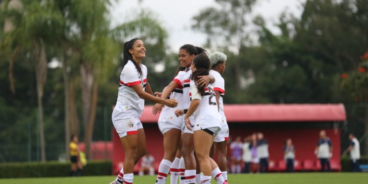 São Paulo F.C. – São Paulo goleia o Corinthians em estreia no Brasileiro Feminino Sub-20 São Paulo F.C. – São Paulo goleia o Corinthians em estreia no Brasileiro Feminino Sub-20