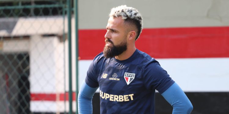 São Paulo F.C. – Elenco se reapresenta após vitória sobre o Água Santa São Paulo F.C. – Elenco se reapresenta após vitória sobre o Água Santa