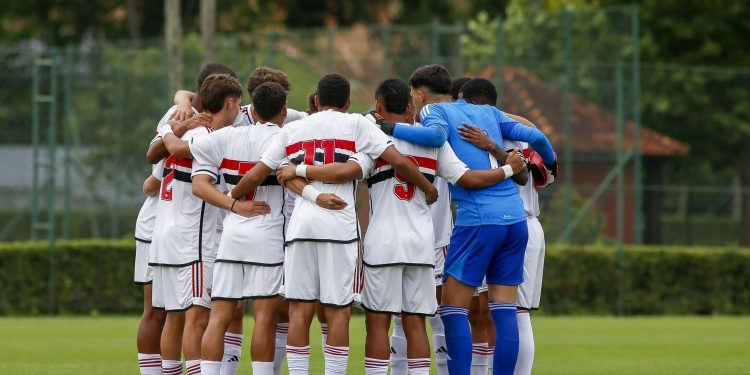 São Paulo F.C. – Sub-14 e Sub-16 goleiam na estreia da Copa Buh
