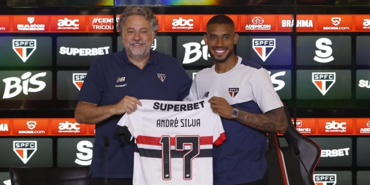 São Paulo F.C. – André Silva é apresentado e destaca a #TorcidaQueConduz