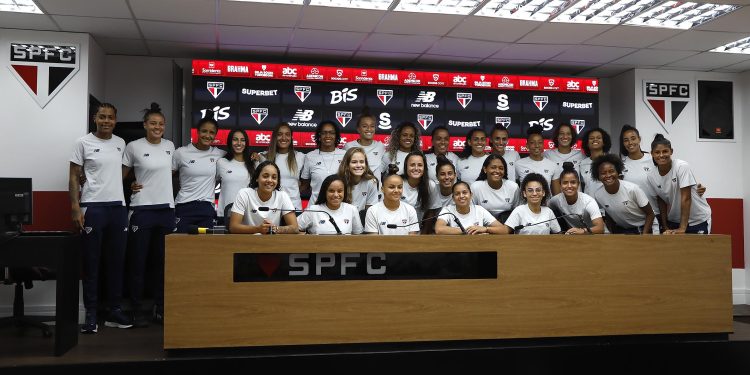 São Paulo F.C. – Elenco feminino é apresentado no MorumBIS São Paulo F.C. – Elenco feminino é apresentado no MorumBIS