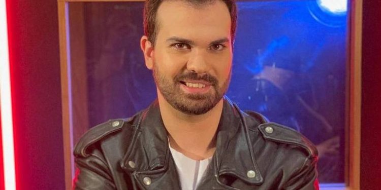 Leo Von regrava “A Whiter shade of pale”, clássico do rock dos anos 60 e recebe elogios Leo Von regrava “A Whiter shade of pale”, clássico do rock dos anos 60 e recebe elogios