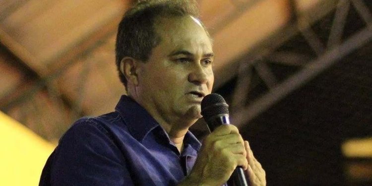 Prefeito de Itapuã do Oeste, Moisés Cavalheiro, será entrevistado nesta segunda-feira, 04, no Cast Folha Nobre Prefeito de Itapuã do Oeste, Moisés Cavalheiro, será entrevistado nesta segunda-feira, 04, no Cast Folha Nobre