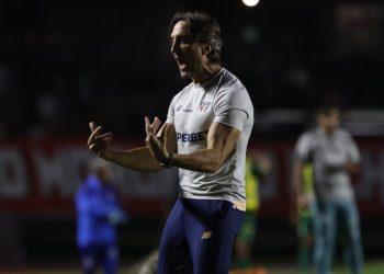 São Paulo F.C. – Luis Zubeldía vê clássico equilibrado e agradece o apoio da torcida