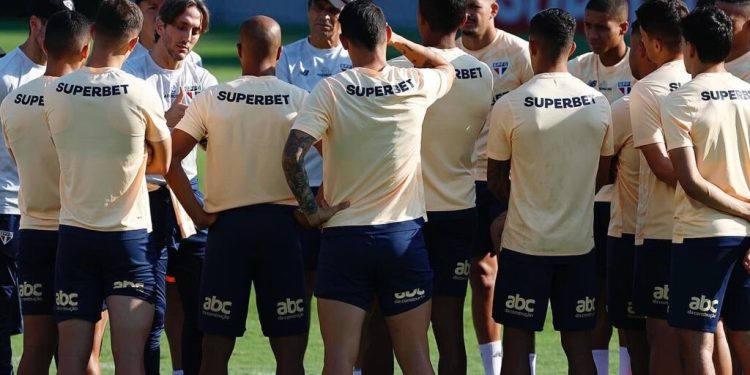 São Paulo F.C. – Zubeldía comanda primeiro treino no Tricolor São Paulo F.C. – Zubeldía comanda primeiro treino no Tricolor