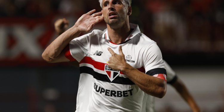 São Paulo F.C. – Fora de casa, São Paulo vence o Atlético-GO pelo Brasileirão São Paulo F.C. – Fora de casa, São Paulo vence o Atlético-GO pelo Brasileirão