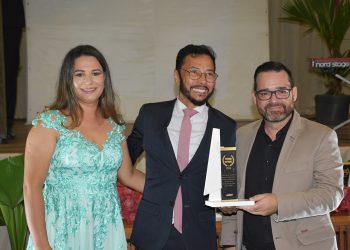 Ivan de Lara, consultor de marketing político, é agraciado com o Prêmio Notável