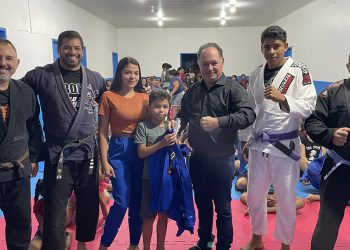 Deputado Pedro Fernandes realiza entrega de benefícios ao Projeto Pequeno Samurai em Cujubim