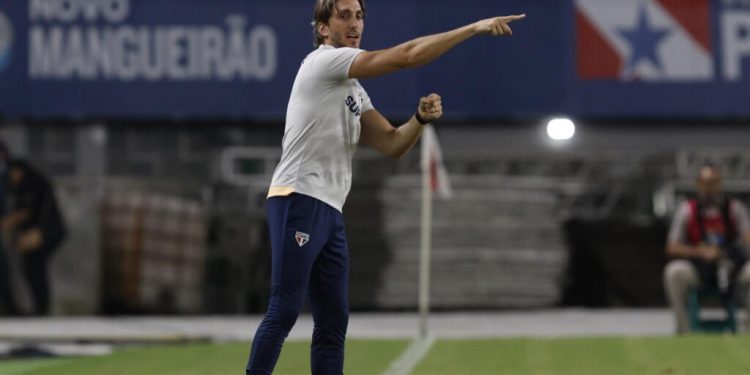 São Paulo F.C. – Zubeldía celebra boa atuação e rotação do elenco São Paulo F.C. – Zubeldía celebra boa atuação e rotação do elenco