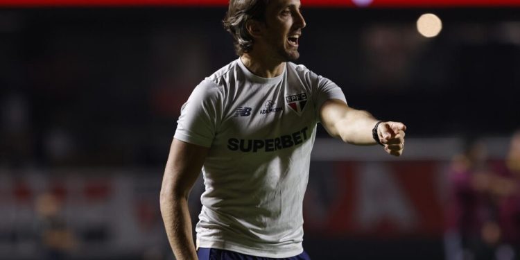 São Paulo F.C. – Zubeldía analisa a classificação e mira sequência da temporada São Paulo F.C. – Zubeldía analisa a classificação e mira sequência da temporada