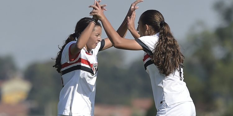São Paulo F.C. – Vitória da base feminina se torna a maior goleada em clássicos da história são-paulina São Paulo F.C. – Vitória da base feminina se torna a maior goleada em clássicos da história são-paulina