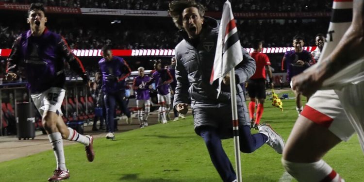 São Paulo F.C. – Zubeldía celebra trabalho em equipe e liderança do grupo na CONMEBOL Libertadores