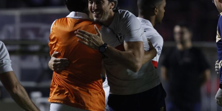 São Paulo F.C. – Zubeldía analisa a vitória são-paulina e valoriza o trabalho da equipe