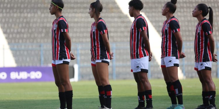 São Paulo F.C. – Com entrada gratuita, base feminina recebe o América-MG em Santana de Parnaíba São Paulo F.C. – Com entrada gratuita, base feminina recebe o América-MG em Santana de Parnaíba