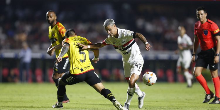 São Paulo F.C. – Ferreira enaltece o comando de Zubeldía e foca no primeiro lugar do grupo na CONMEBOL Libertadores 