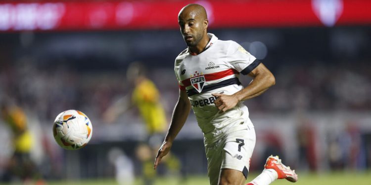 São Paulo F.C. – Lucas elogia comissão técnica e valoriza tempo para treinar São Paulo F.C. – Lucas elogia comissão técnica e valoriza tempo para treinar