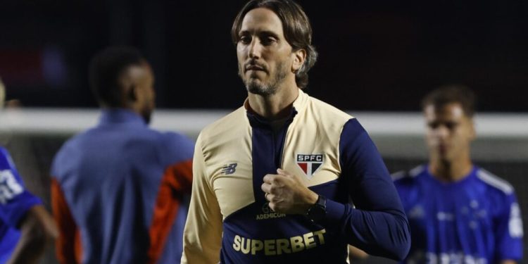 São Paulo F.C. – Zubeldía agradece apoio da torcida e analisa vitória em casa